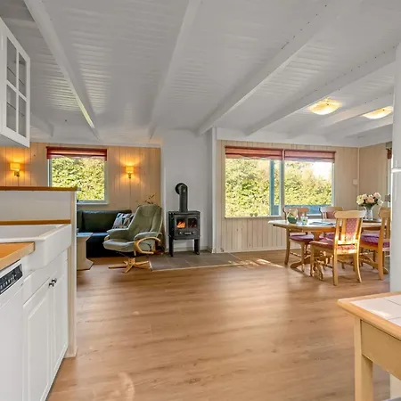 Leani - 150m From The Sea By Interhome